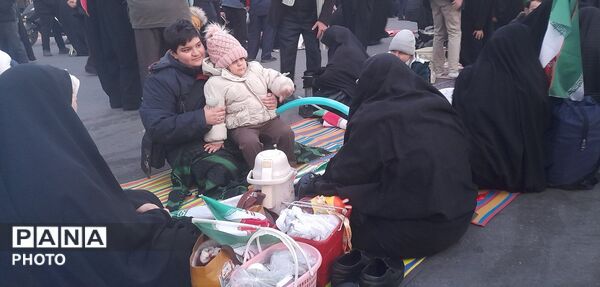 مردم تهران؛ پای کار انقلاب