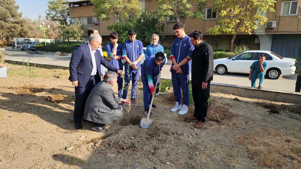 اهمیت بالای فرهنگ‌سازی در زمینه کاشت درخت از دوران کودکی و نوجوانی