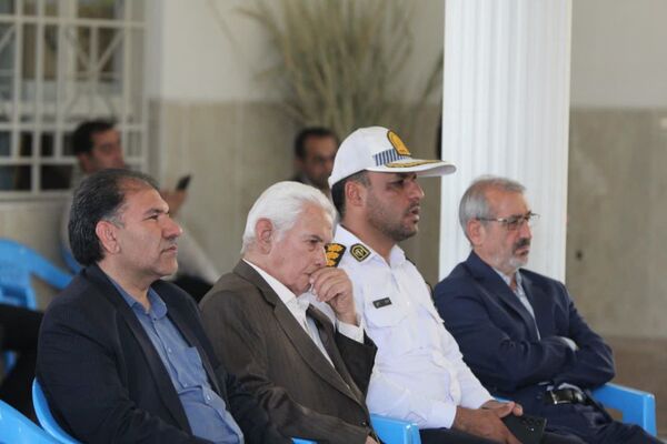 نواخته شدن زنگ مهر در شهرستان بم 