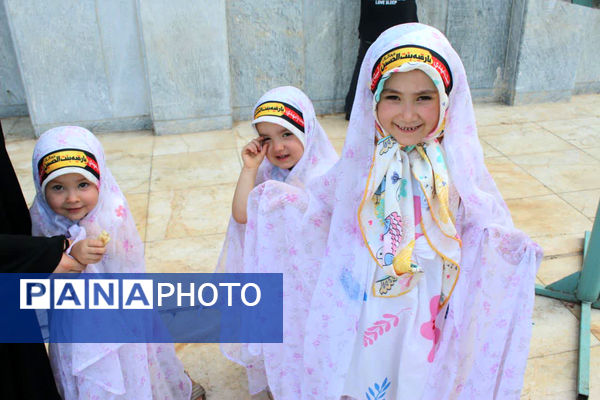 جلوه‌های زیبای انس و همدلی در خدمت به ارادتمندان سیدالشهدا(ع)