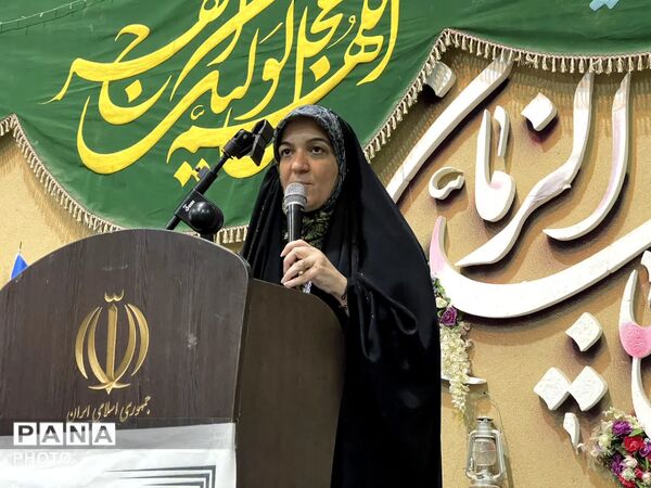 جلوه‌‌ای دیدنی از شور دانش‌‌آموزان در برنامه سالروز تاسیس سازمان دانش آموزی در یزد