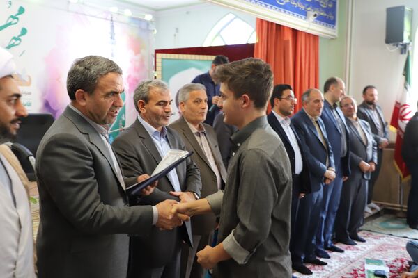 طنین زنگ نماز در مدارس آذربایجان‌شرقی
