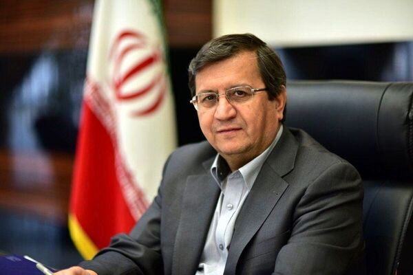 همتی: فشارهای تورمی کاهش می‌یابد