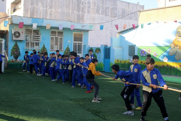 مسابقات بومی محلی در مدرسه شجاعی فر شهرستان بوشهر