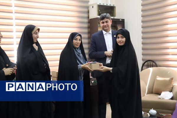 تقدیر از دختران تاثیرگذار خبرگزاری پانا به‌مناسبت هفته کرامت