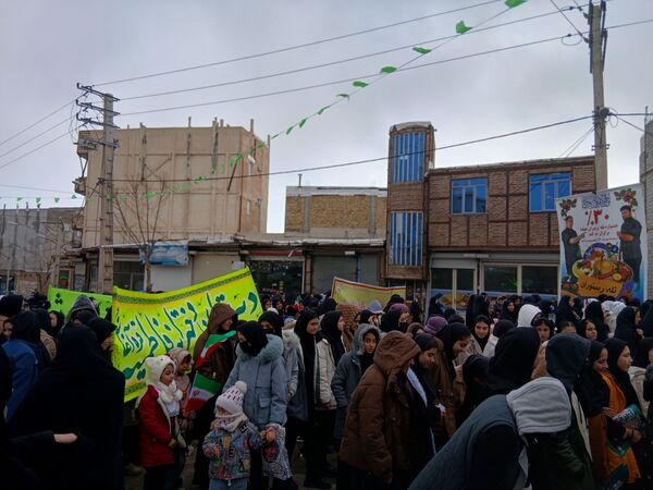 راهپیمایی ۲۲ بهمن ، جلوه‌ای از وحدت و انسجام مردم غیرتمند چاراویماق 