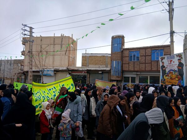 راهپیمایی ۲۲ بهمن ، جلوه‌ای از وحدت و انسجام مردم غیرتمند چاراویماق 