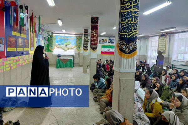 نمایشگاه دانش آموزی مدرسه الزهرا پردیس 