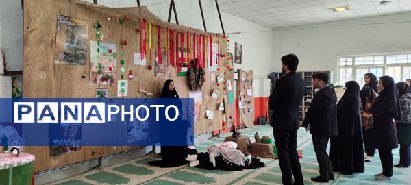 افتتاح نمایشگاه مدرسه انقلاب دبیرستان بهارآزادی 