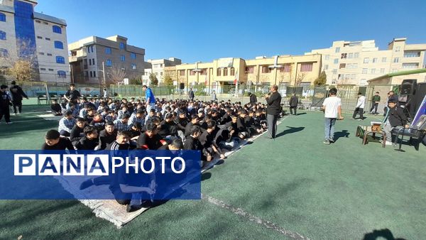 دانش‌آموزان مدرسه شاهد شهید کاظمی در سوگ شهادت حضرت فاطمه (س)