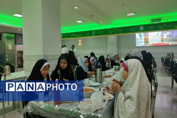 مهمانسرای حرم امام رضا (ع) میزبان ۱۰۰۰ دانش‌آموز از مدارس ناحیه یک مشهد 