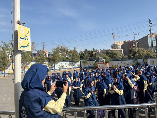 بازگشایی دبستان آرمینه مصلی نژاد همزمان با نواختن زنگ مهر وهفته  دفاع مقدس