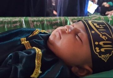 مراسم شیرخوارگارن حسینی در بندرلنگه