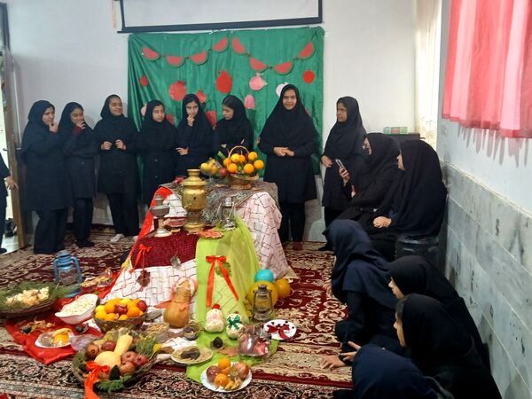 بزرگداشت شب یلدا  در آموزشگاه مرحوم صفری شهرستان خلیل آباد 
