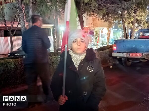 قرار شبانه مردم خستگی‌ناپذیر شهرکرد 