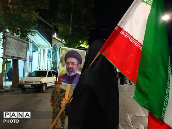 به یادِ ناله‌هایی که در خرابه به زنجیر کشیده شد