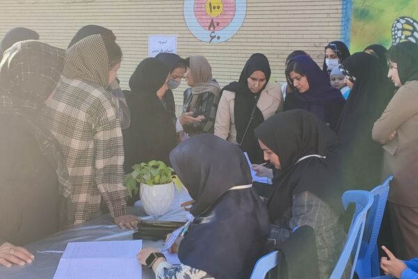 طرح دیدار و ارائه کارنامه هشدار در دبیرستان مهر نیشابور