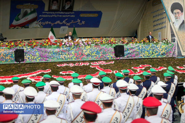 سخنرانی رئیس جمهور در جمع راهپیمایان ۲۲ بهمن