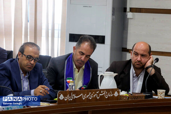 نشست معاون پرورشی و فرهنگی وزارت آموزش و پرورش با معاونان پرورشی، تربیت‌بدنی و مسئولان سازمان دانش‌آموزی آذربایجان شرقی