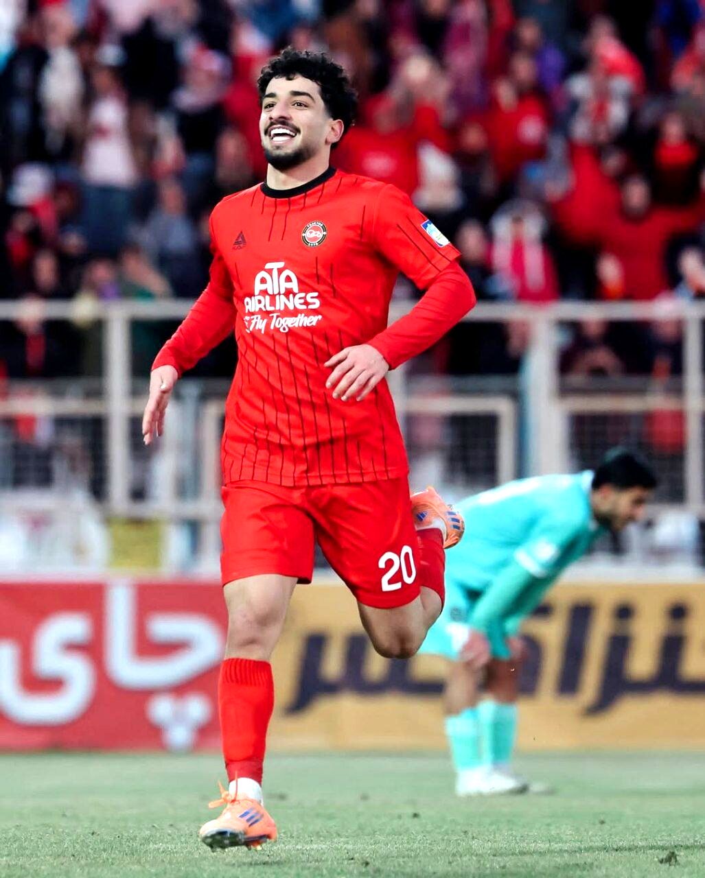  مدافع قهرمانی هنوز زنده است