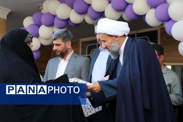 آیین نواختن زنگ سال تحصیلی جدید در قرچک