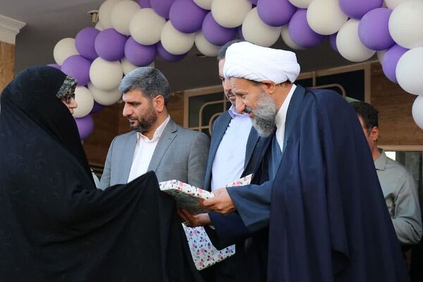 آیین نواختن زنگ سال تحصیلی جدید در قرچک