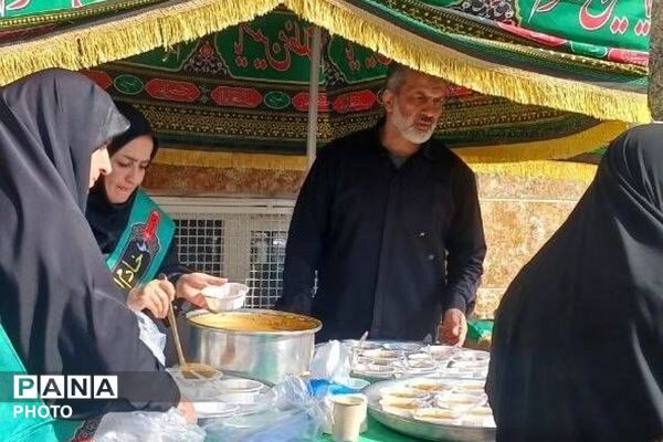 حضور دانش‌آموزان مدارس ناحیه دو شهرری در مجلس عزاداری حضرت زهرا (س)