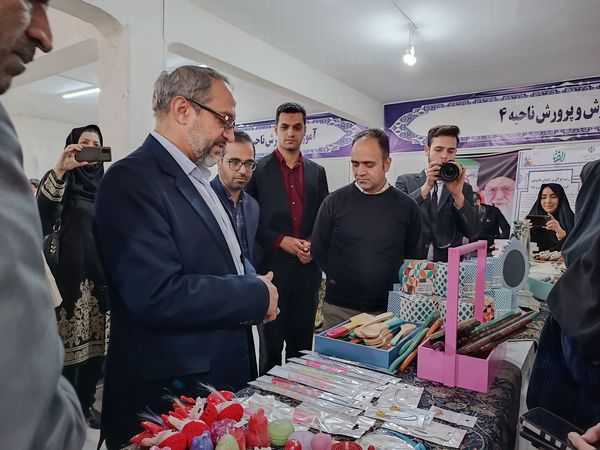 افتتاح اولین نمایشگاه و فروشگاه دستاوردهای هنرجویان مشهد