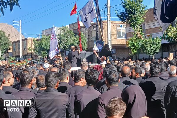 مراسم معنوی گل‌زنی در بن
