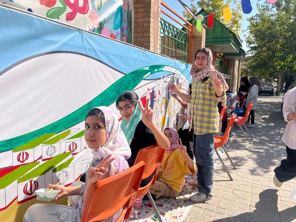 رنگ‌آمیزی دیوارنگاره‌ از ظهور تا مقاومت توسط کودکان و نوجوانان استان چهارمحال و بختیاری