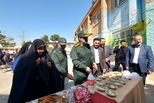 جشن عاطفه‌ها،  تجلی مهربانی دانش‌آموزان کهریزک 