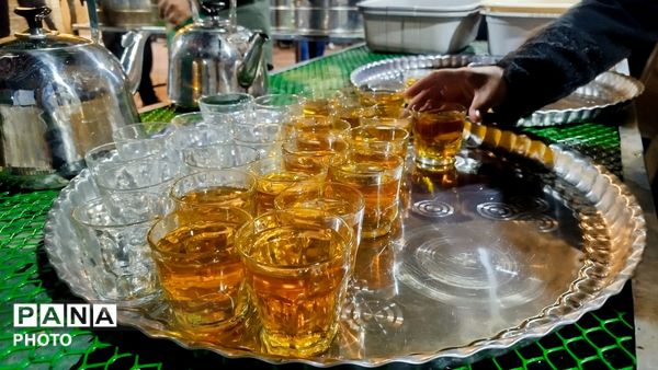 ما صحنه را خالی نمی کنیم