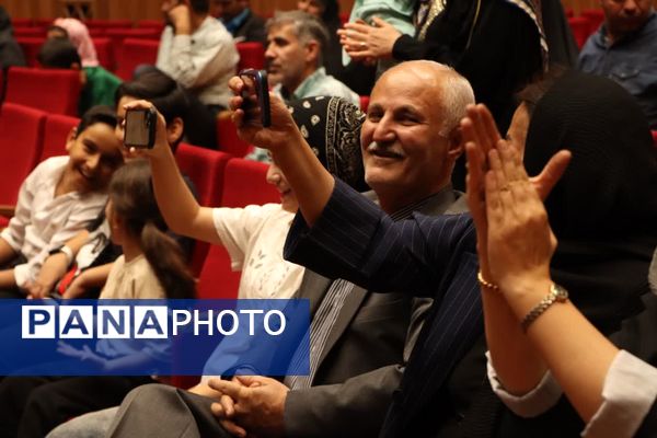 مراسم تجلیل از فرزندان فعالان رسانه یزد