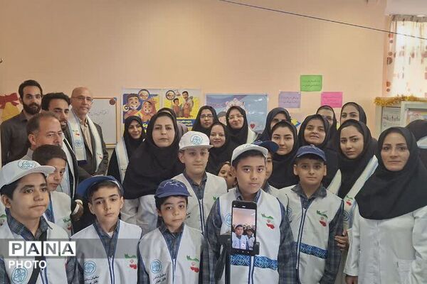 افتتاحیه اتاق بهداشت دبستان ایمان همزمان با هفته سلامت