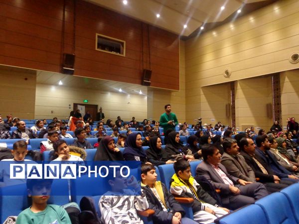  اختتامیه جشنواره ملی پژوهش در کانون پرورش فکری کودکان و نوجوانان قم