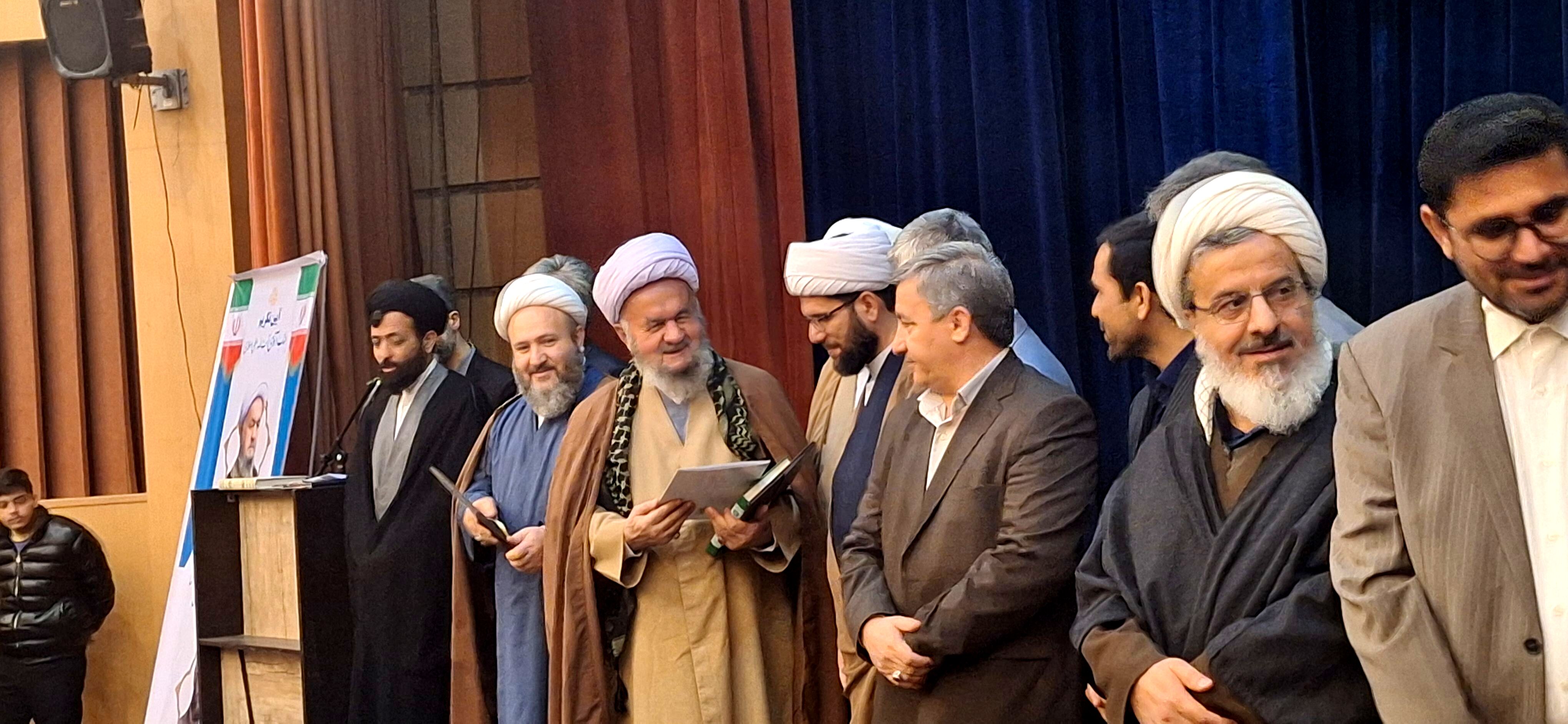 امام جمعه جدید تاکستان معرفی شد