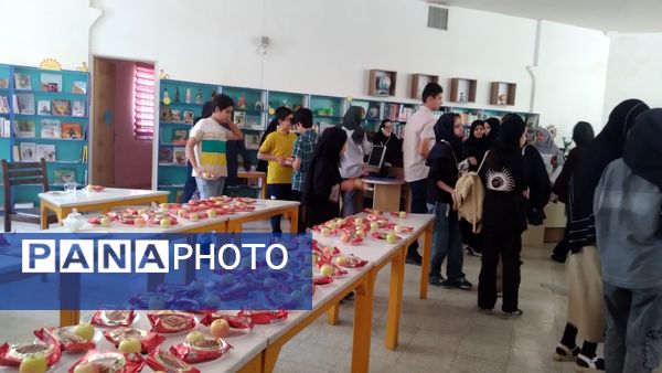 نشست ادبی خوانش نامه‌های سهراب سپهری در قم