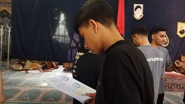  تفریح و مطالعه در دل اعتکاف