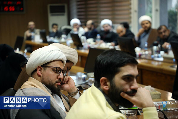 دیدار وزیر آموزش و پرورش با مسئولان اتحادیه انجمن‌های اسلامی دانش‌آموزی سراسر کشور