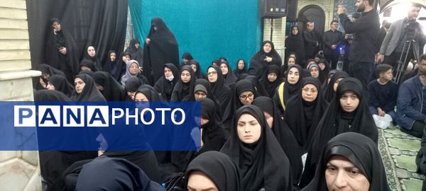 نمایش قدرشناسی فرهنگیان گیلان در مراسم سوگواری شهدای خدمت در مسجد قدس رشت