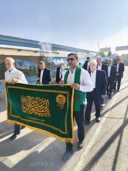 خادمان حرم امام رضا (ع) مهمان دبستان احمد کاظمی یک