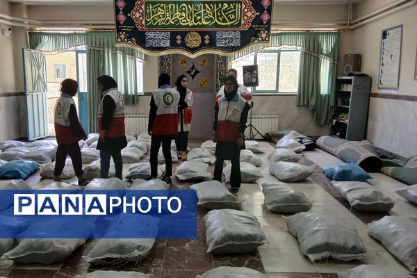 لبخند مهر علوی در تویسرکان اجرا شد؛ همدلی برای آینده دانش‌آموزان نیازمند