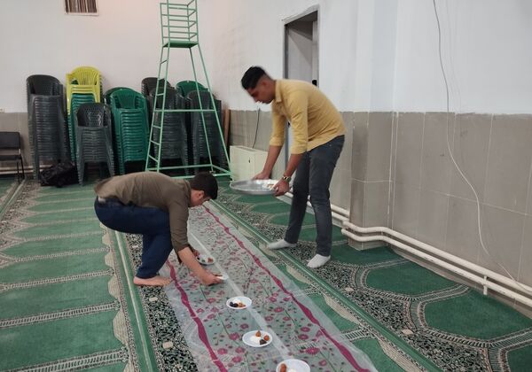   ضیافت افطاری و محفل قرآنی در دبیرستان شهید مطهری شهر حسن آباد جرقویه علیا