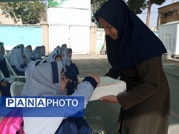 جشن شکوفه‌های دبستان ناهیدنخودی نیشابور