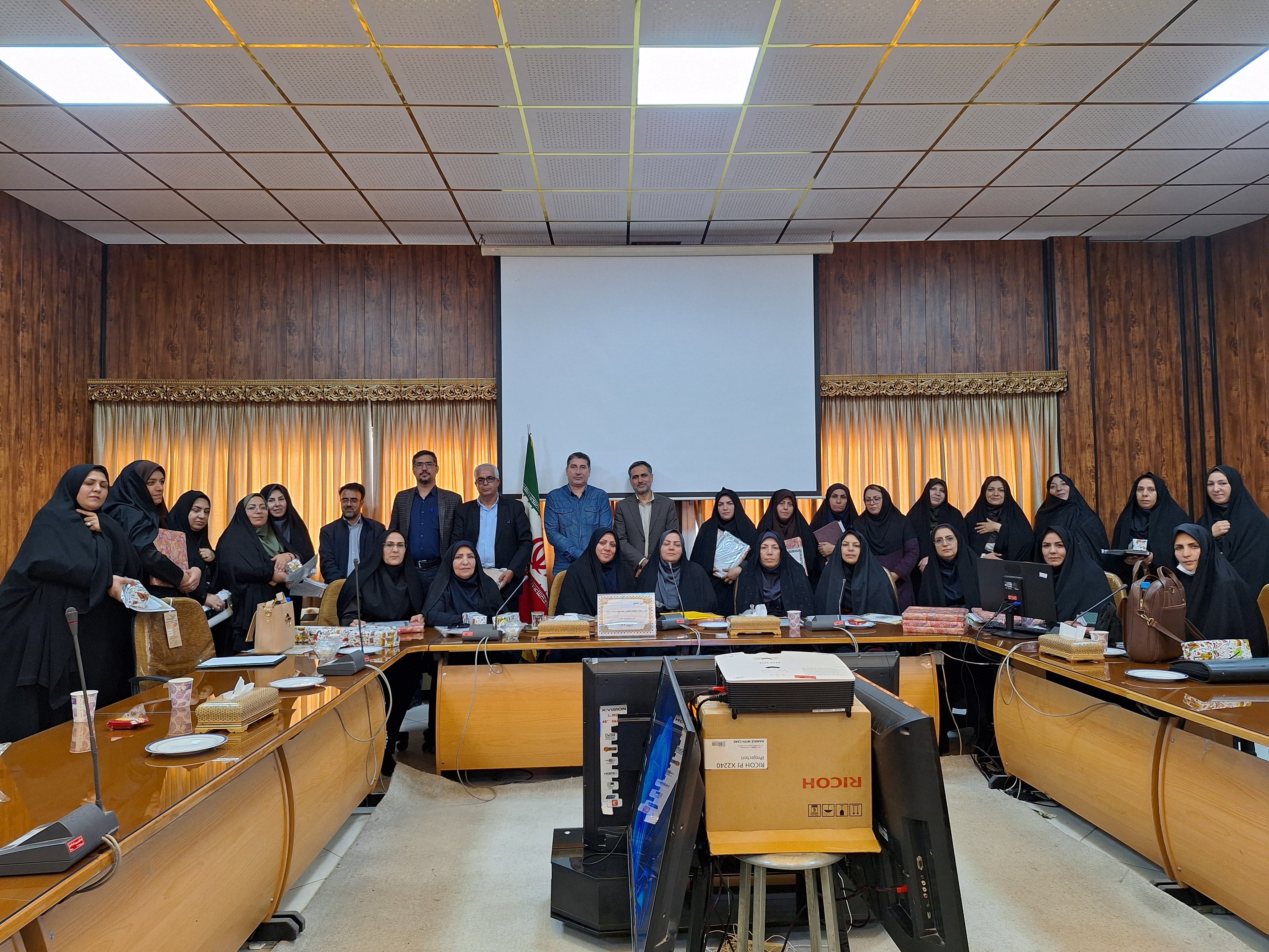 کسب رتبه برتر از سوی 16 مدرسه ناحیه 4 اصفهان طی سال گذشته