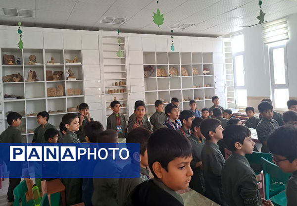 بازدید دانش‌آموزان مدرسه شهدای غزه (1) قم از نمایشگاه تاکسیدرمی کانون پردیسان