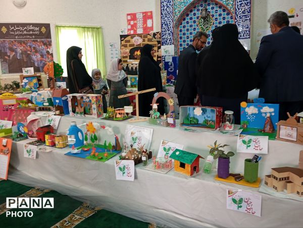 جشنواره جابر بن حیان در دبستان نرجس 