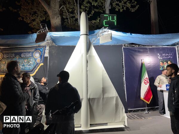 حضور دانش‌آموزان البرزی در گرامیداشت چهلم شهدای میناب در کرج 