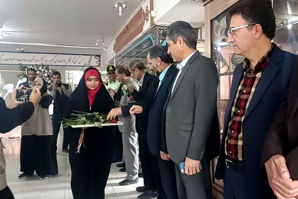 برگزاری مراسم بزرگداشت روز معلم در نیشابور 