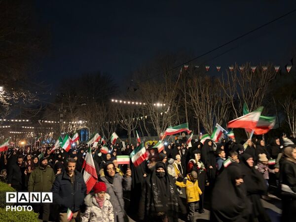 دوازدهمین شب عزاداری مردم کرج در پی شهادت رهبر  انقلاب 